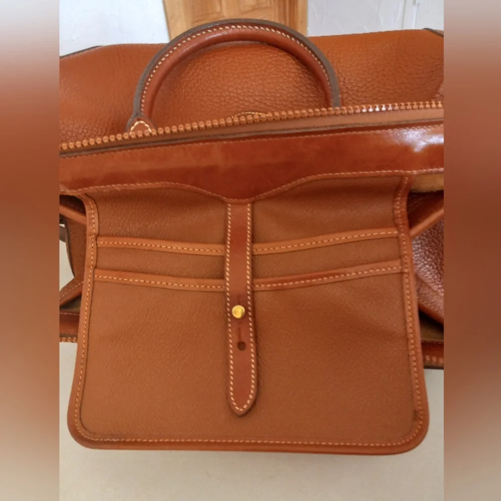 Dooney & Bourke Gladstone, 1989 